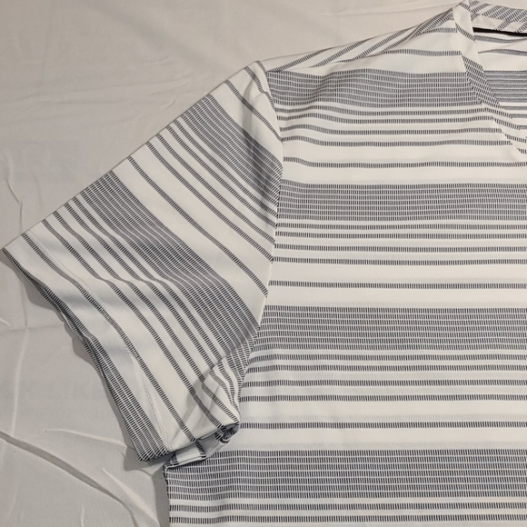 Alfani stretch V-neck geo white t-shirt - Picture 12 of 16